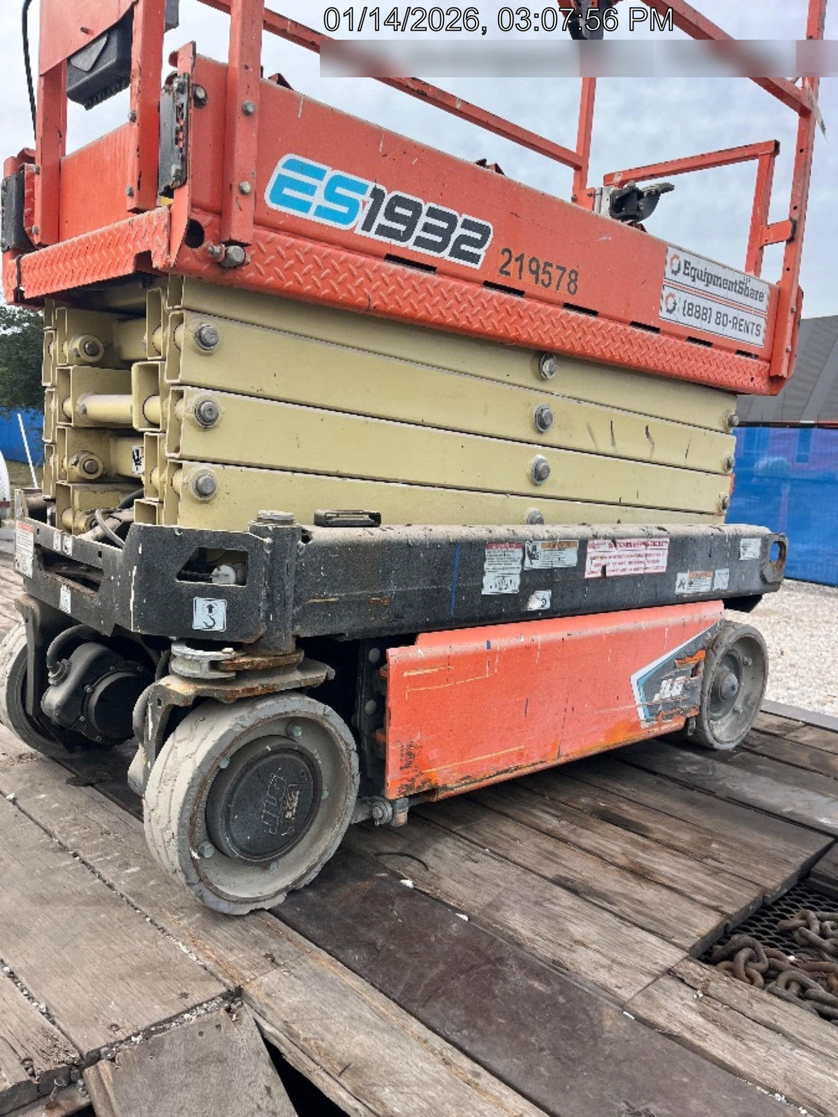 2022 JLG ES1932