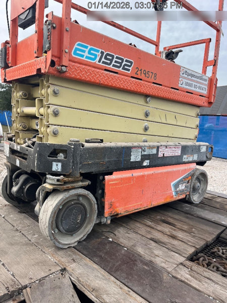 2022 JLG ES1932