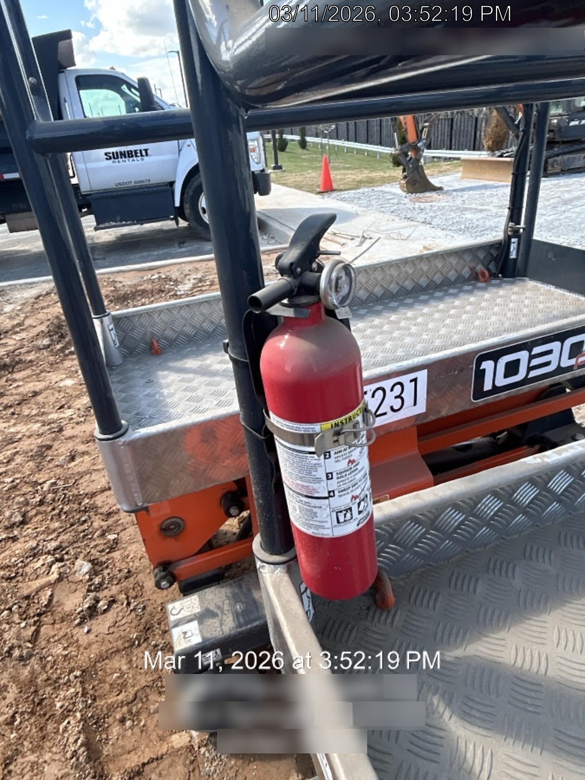 2023 JLG 1030P