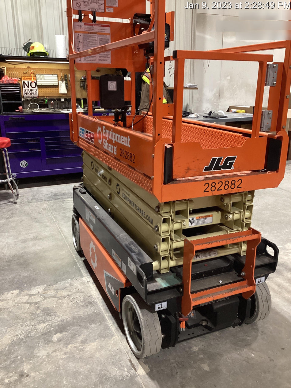 2022 JLG ES1932