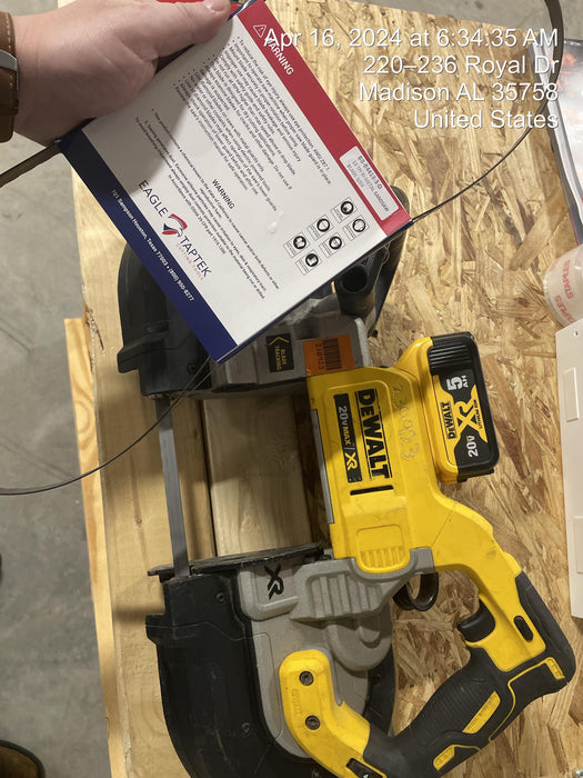 2022 DEWALT DCS374P2