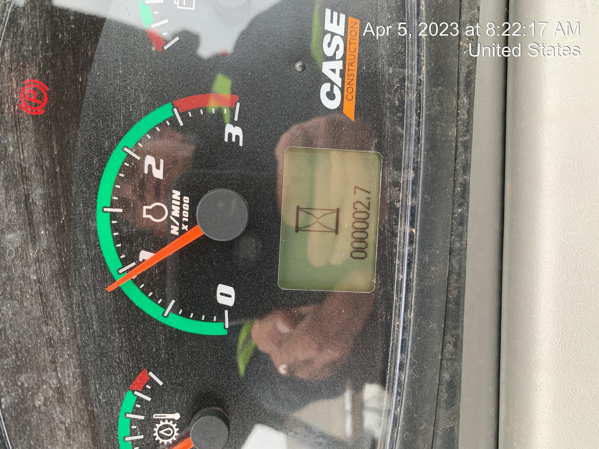 2023 CASE 570N EP