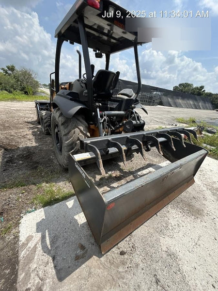 2023 CASE 570N EP