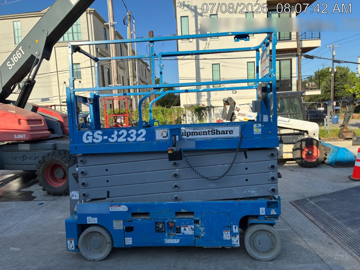 2023 GENIE GS-3232