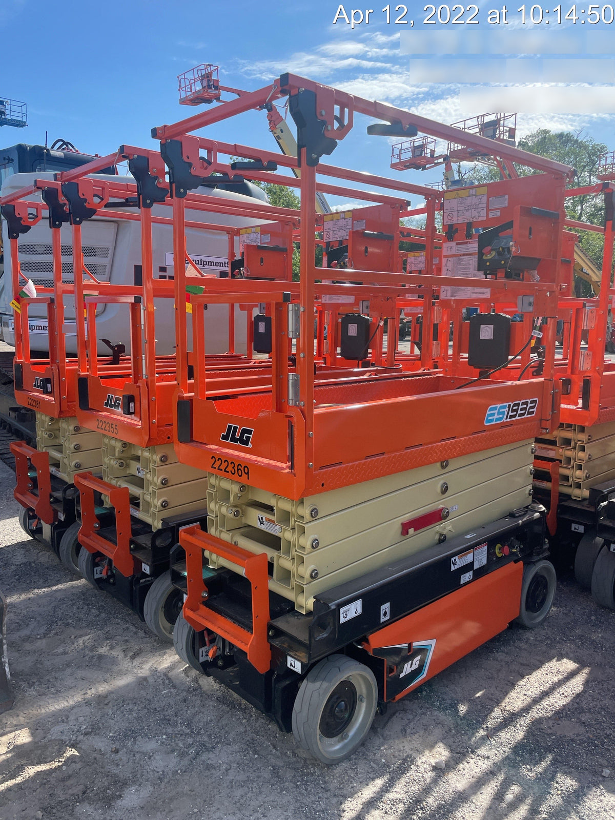 2022 JLG ES1932