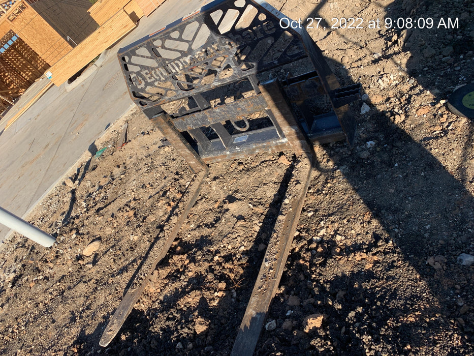 2021 PALADIN 48" Pallet Forks - Paladin