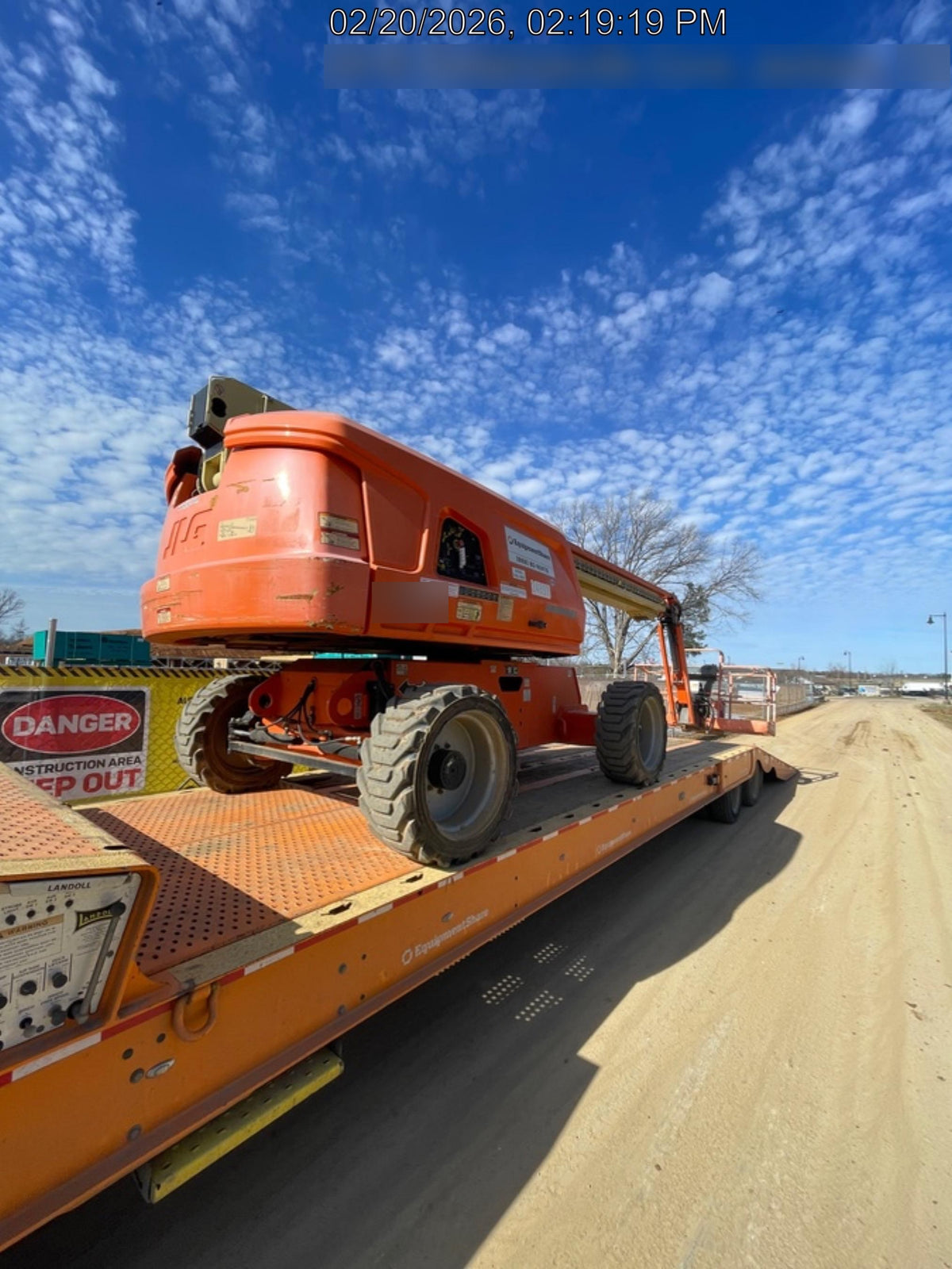 2019 JLG 660SJ