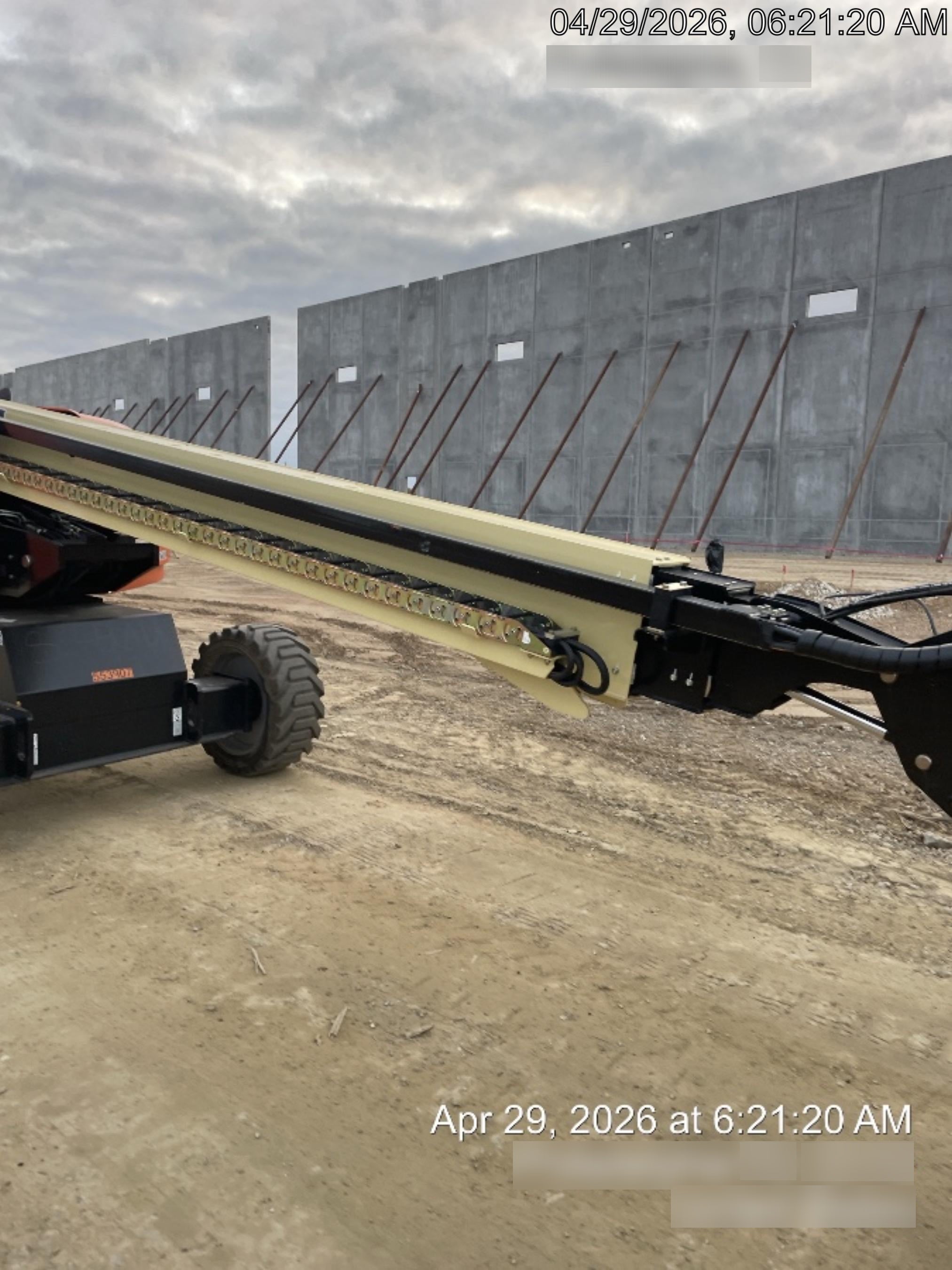 2025 JLG 660SJ