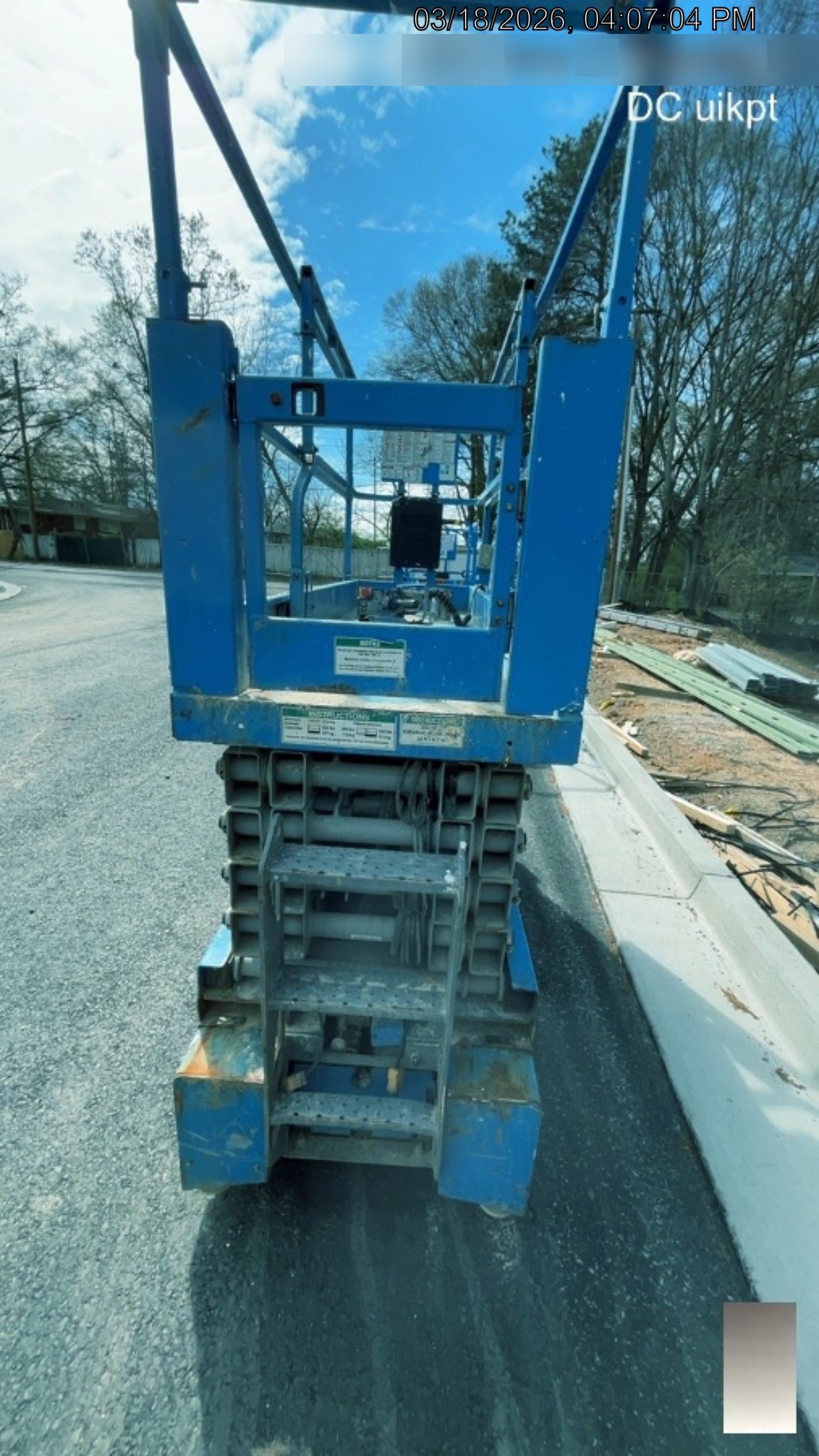 2017 Genie GS-3232 32' Narrow Scissor Lift
