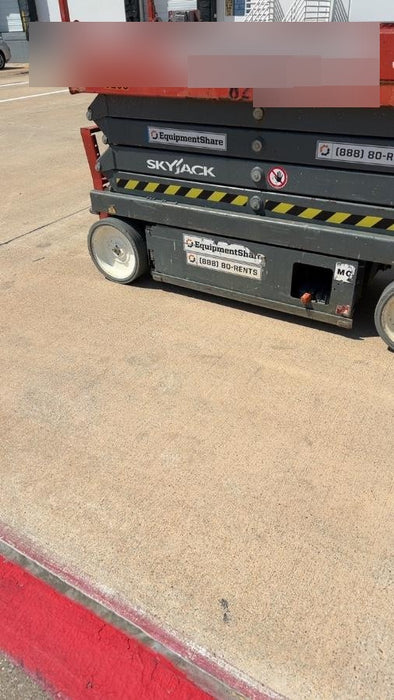 2018 Skyjack SJIII-3226 Skyjack SJIII3226 Scissor Lift w/Trojan Batteries