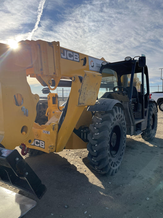 2023 JCB 510-56