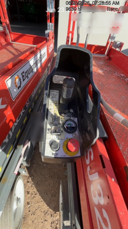 2020 Skyjack SJIII-3220 Solid NM Tires, Half height spring hinged entry gate, Dual Beacons, 6' Powered Extension Deck