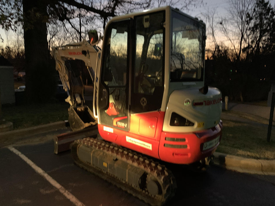 2020 TAKEUCHI TB235-2CR