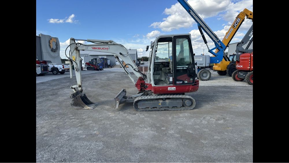 2020 TAKEUCHI TB240