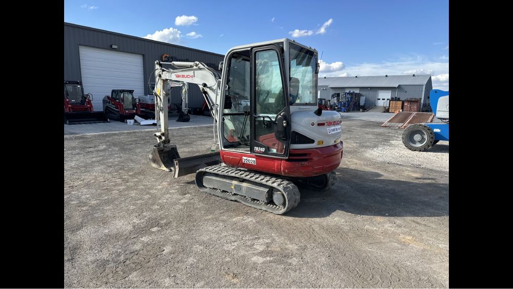2020 TAKEUCHI TB240