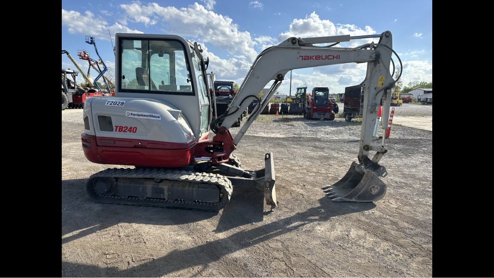 2020 TAKEUCHI TB240