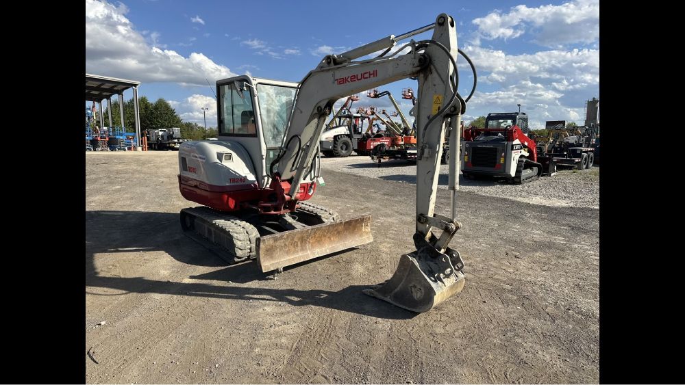2020 TAKEUCHI TB240