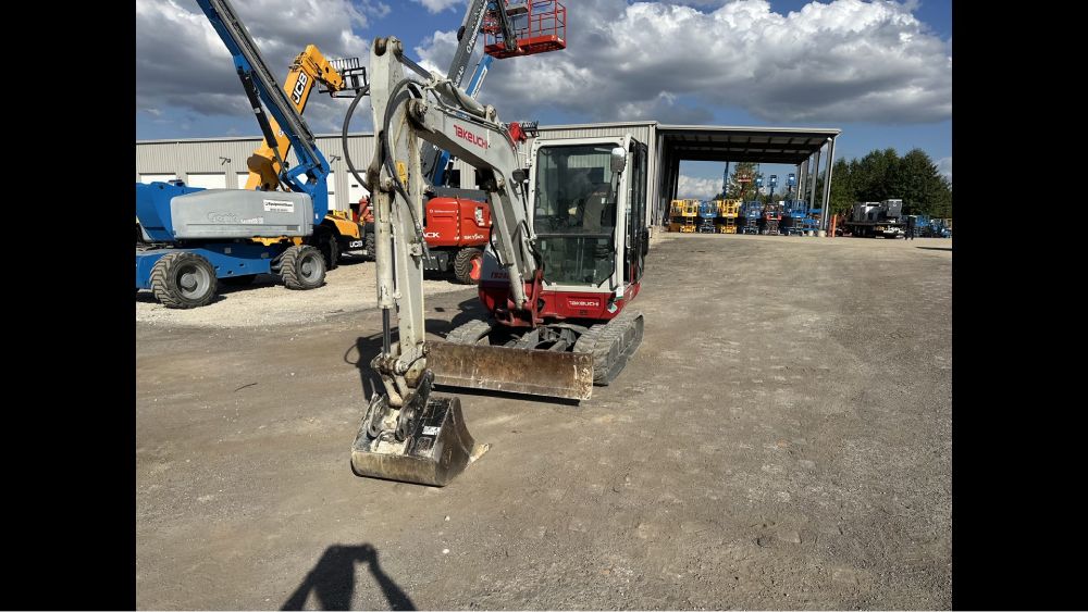 2020 TAKEUCHI TB240