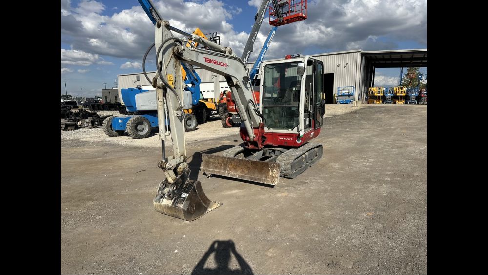 2020 TAKEUCHI TB240