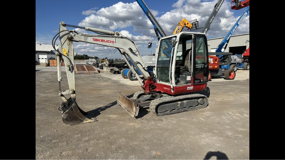 2020 TAKEUCHI TB240