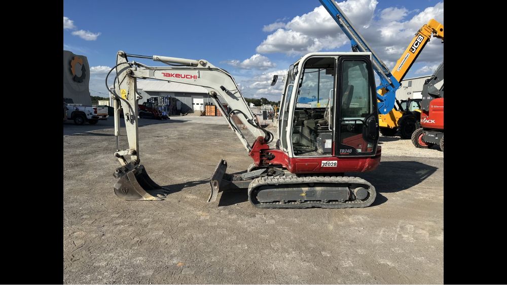2020 TAKEUCHI TB240