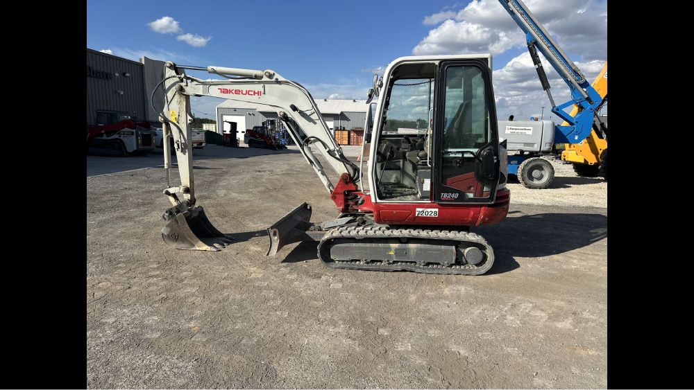 2020 TAKEUCHI TB240