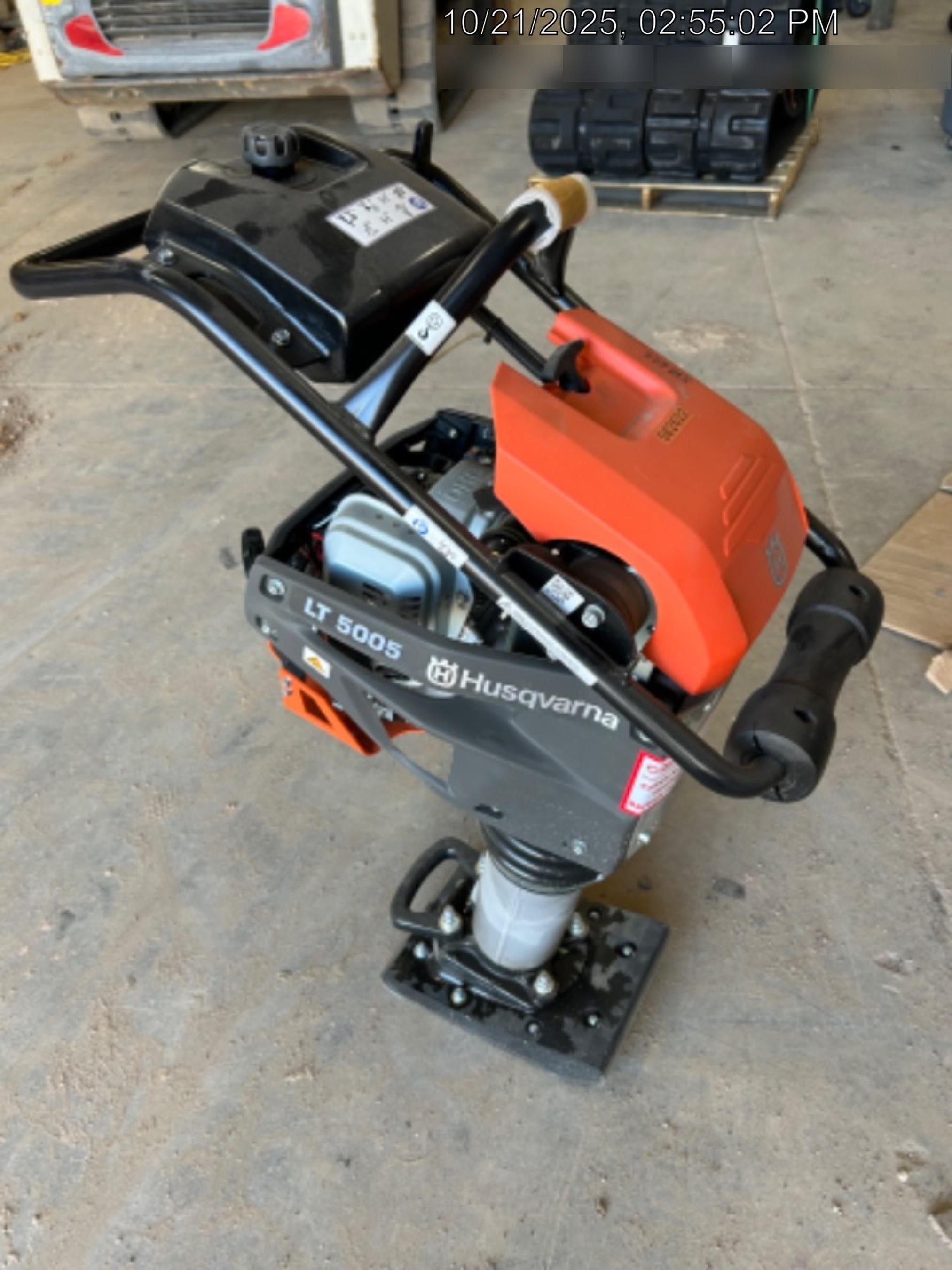 2025 HUSQVARNA LT5005