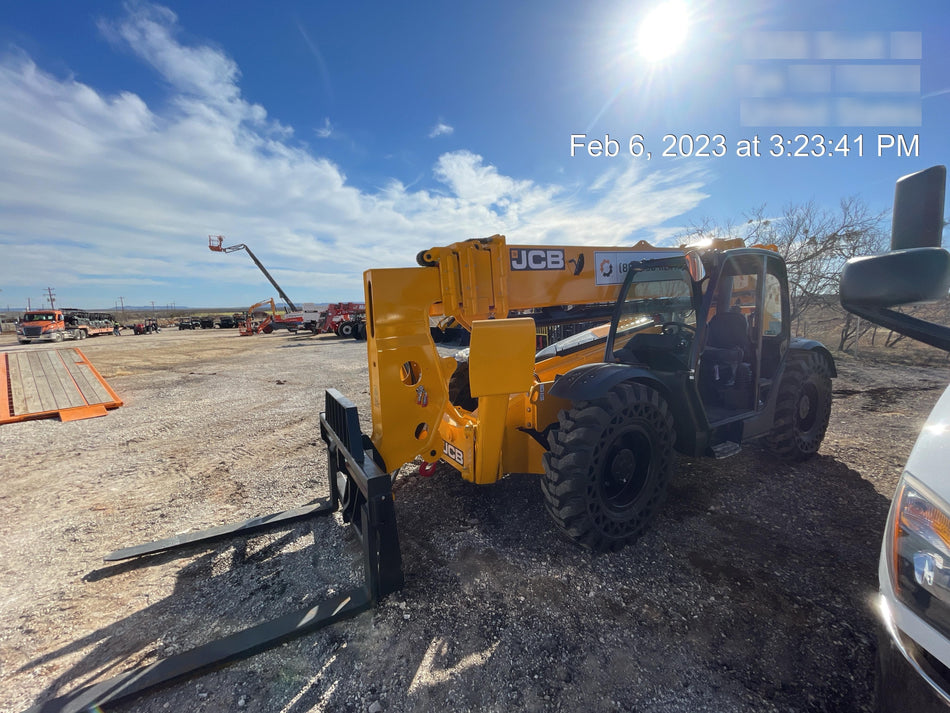 2023 JCB 512-56
