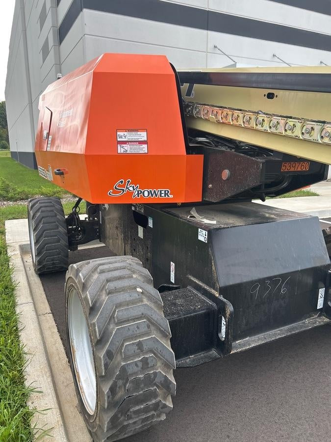 2025 JLG 660SJ