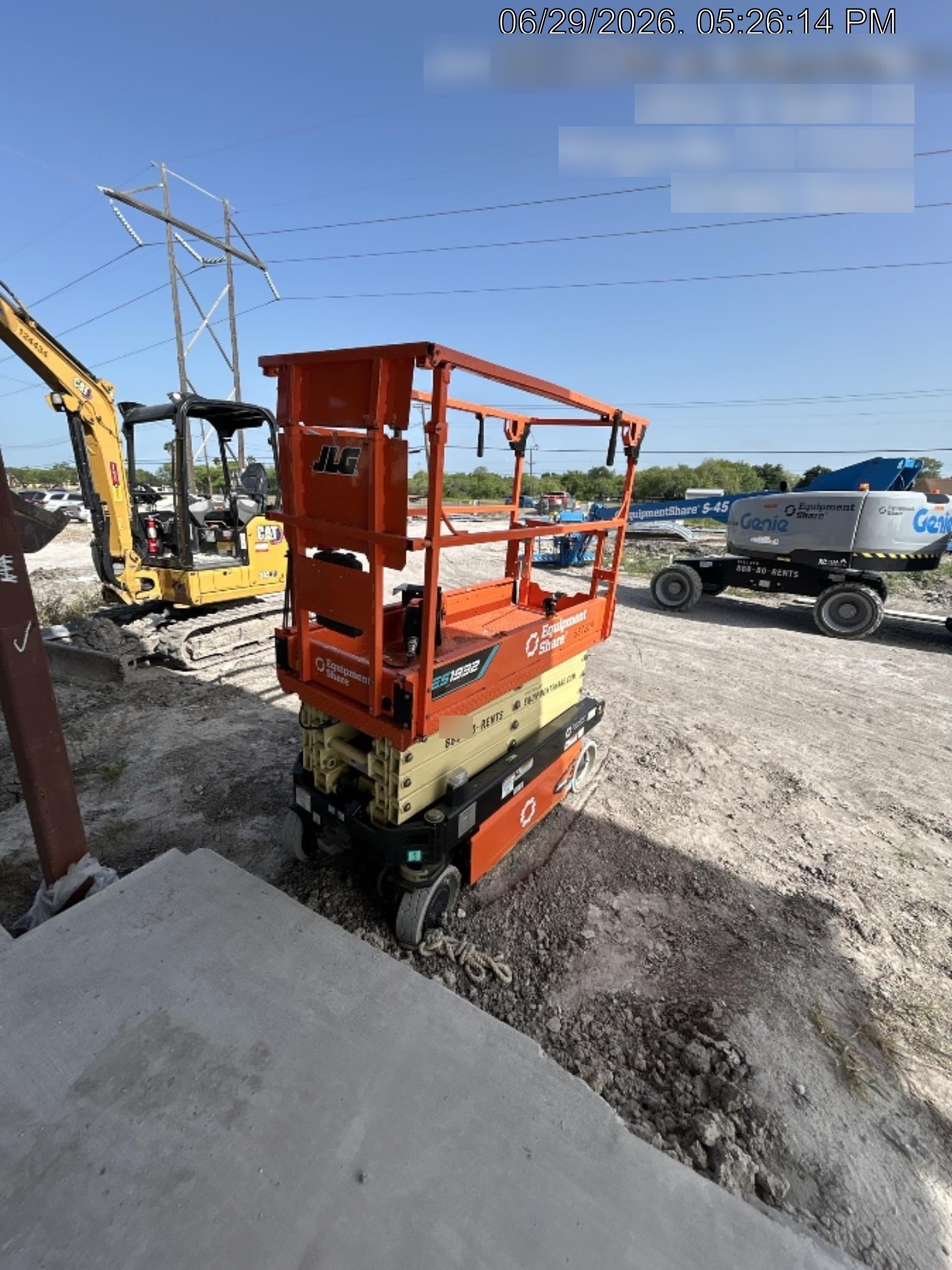 2025 JLG ES1932