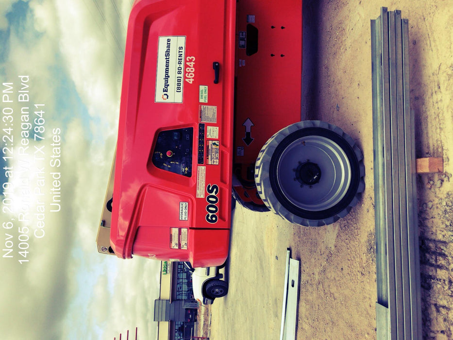 2019 JLG 600S 4WD