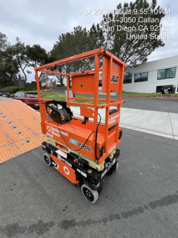 2022 JLG ES1330L