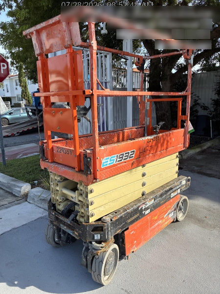 2022 JLG ES1932
