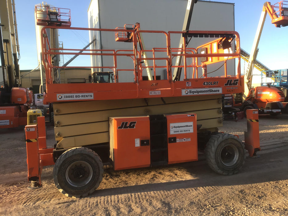 2020 JLG 430LRT
