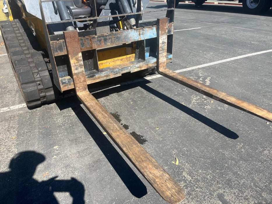 2020 ARROW MATERIAL HANDLING 60" Pallet Forks - Arrow