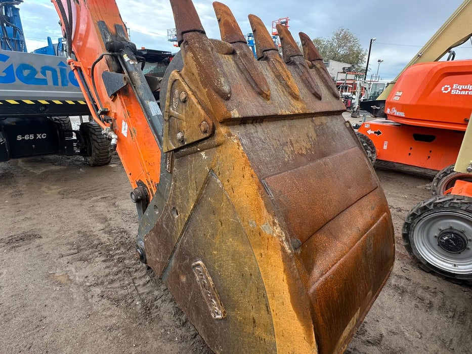 2020 DOOSAN 42" Excavator Bucket