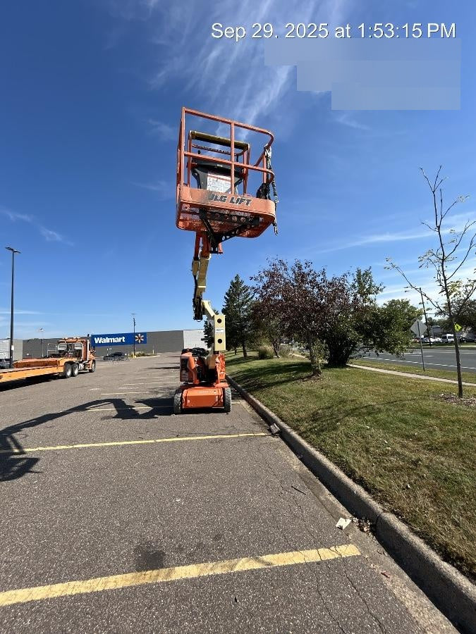 2019 JLG E400AJPN