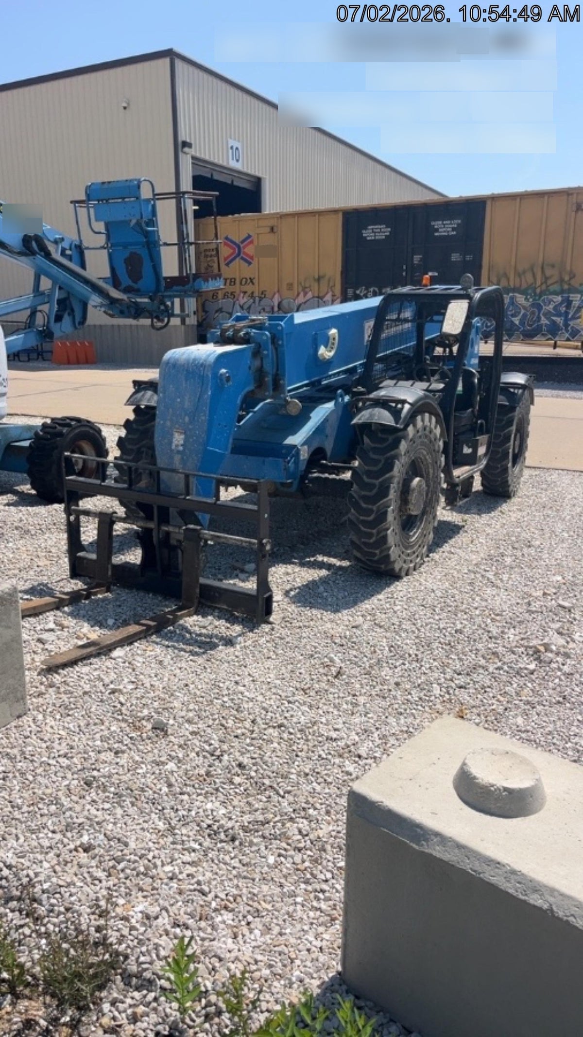 2018 Genie GTH-844 Genie GTH-844 w/ROPS, Work Lights, Solid Tires, RH Cab Mesh, Beacon, 60" Carriage and Forks