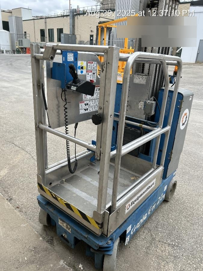 2011 GENIE GR-20