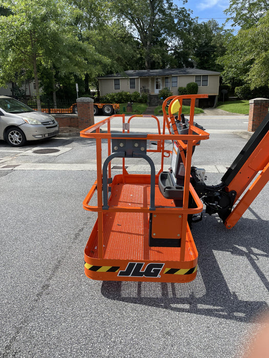 2022 JLG 660SJ