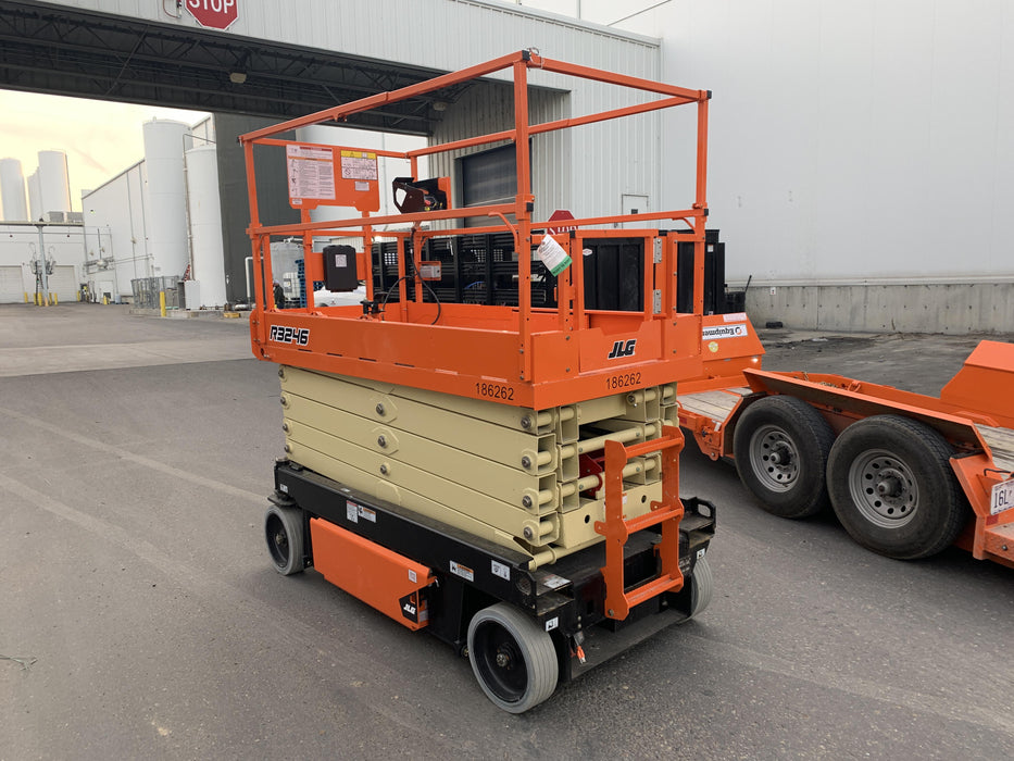 2021 JLG R3246