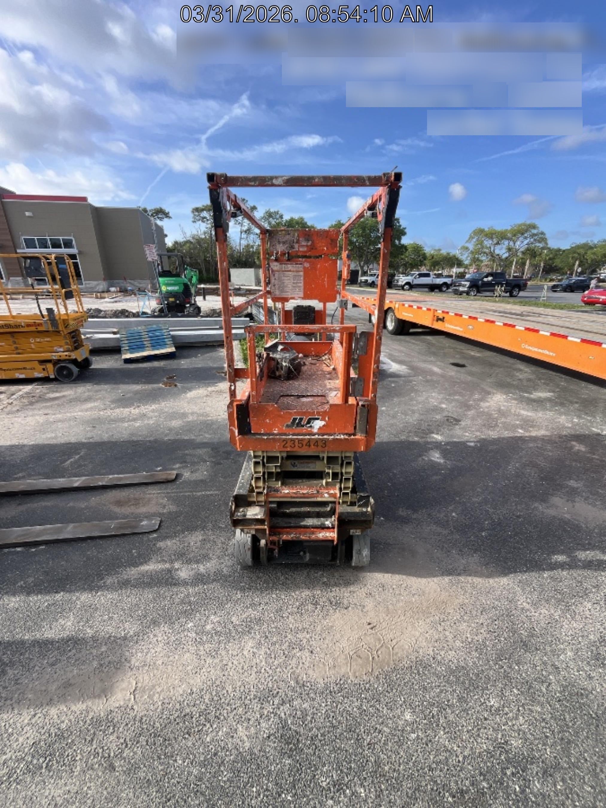 2022 JLG ES1932