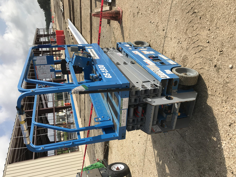 2019 Genie GS-1930 Fixed Rails with Chain Entry