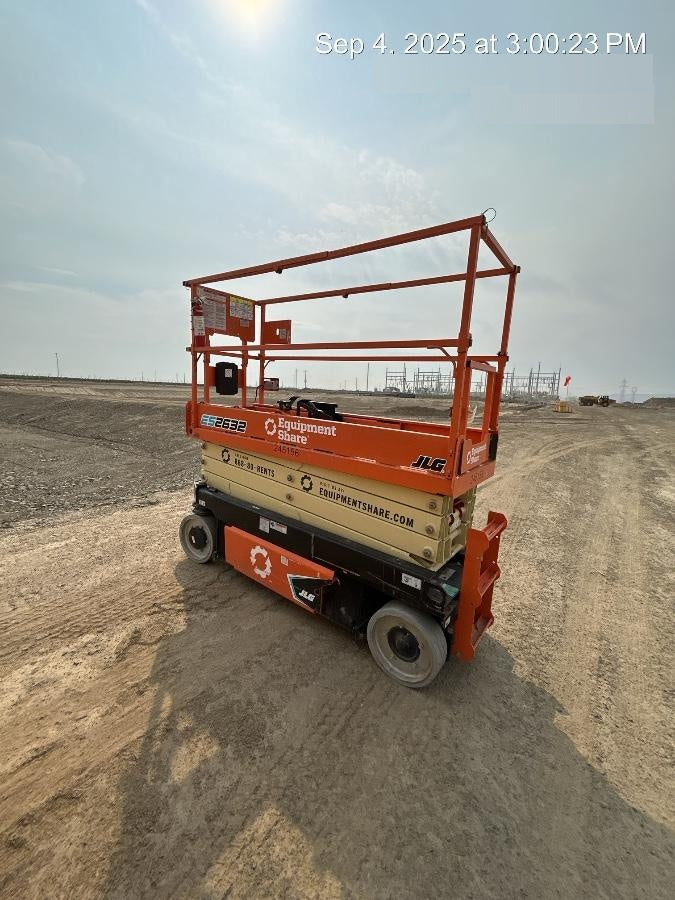 2022 JLG ES2632