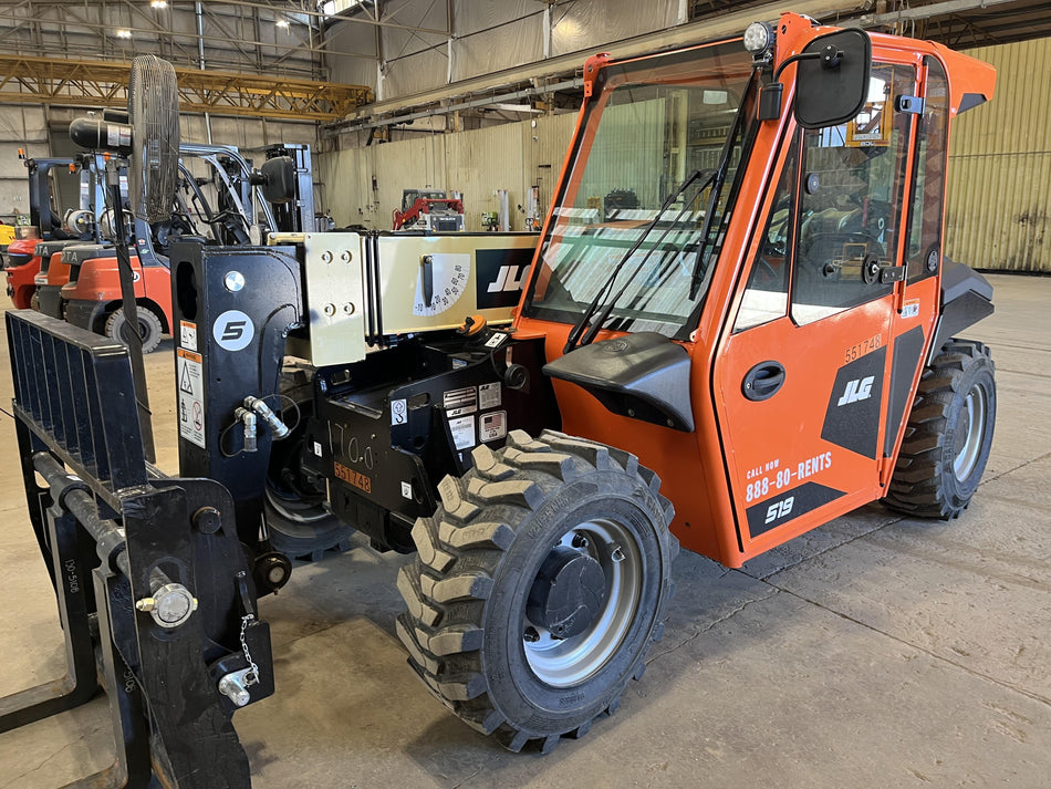 2025 JLG 519