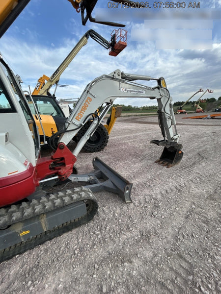 2022 TAKEUCHI TB235-2CR