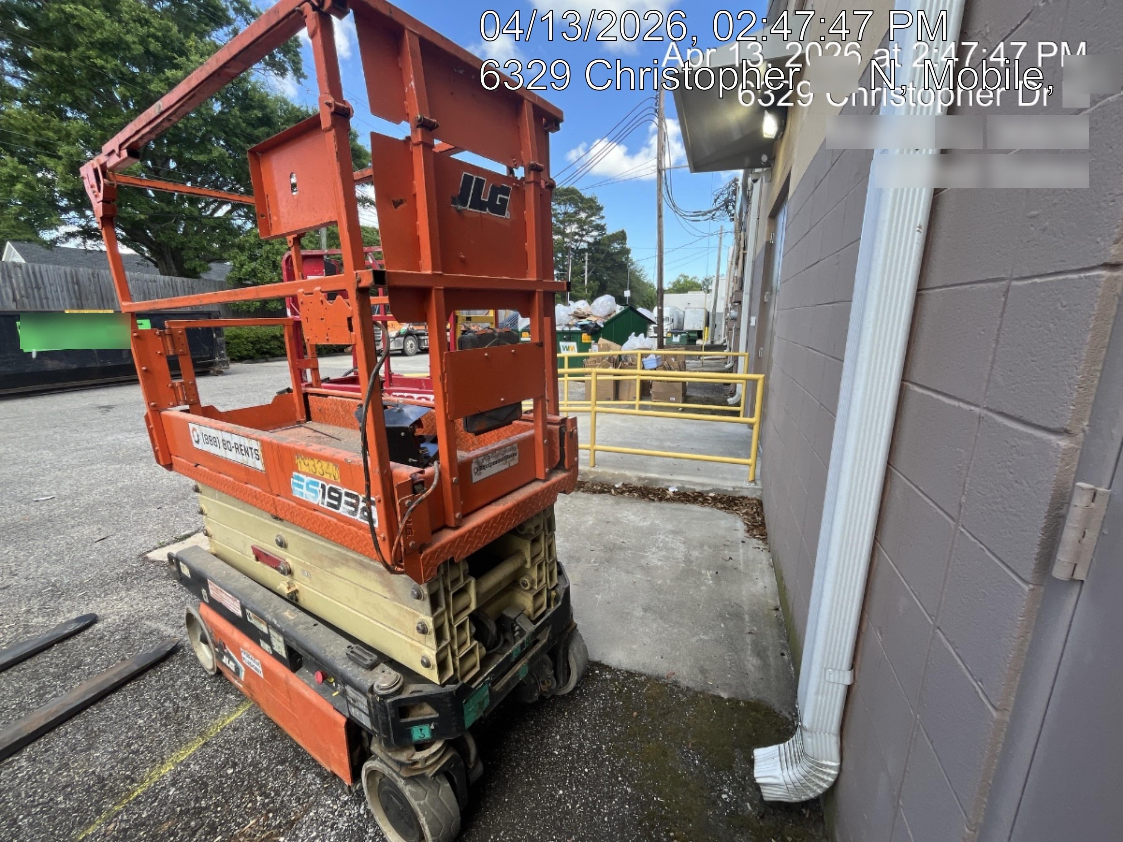 2021 JLG ES1932