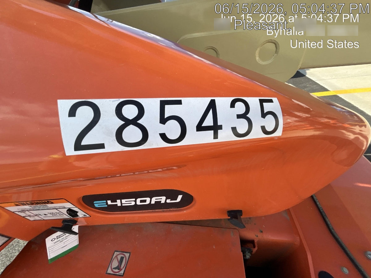 2022 JLG E450AJ