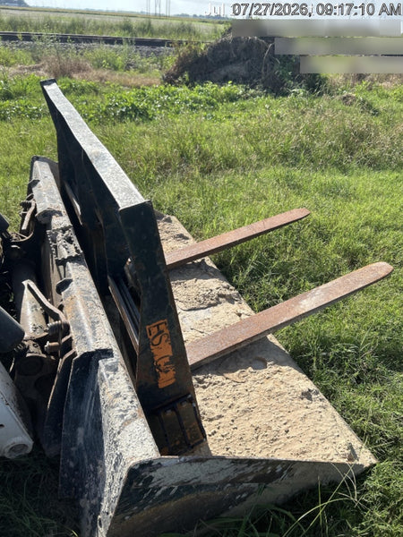 2020 EMKAY 48" Pallet Forks - Emkay