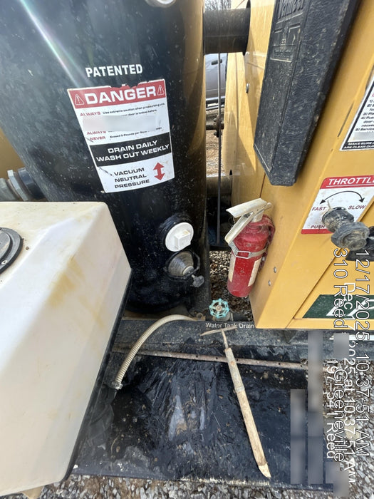 2021 Vac-Tron LP573XDT T4 Koehler Diesel Engine, 500 Gallon Debris Tank, x2 100 Gallon Water Tanks